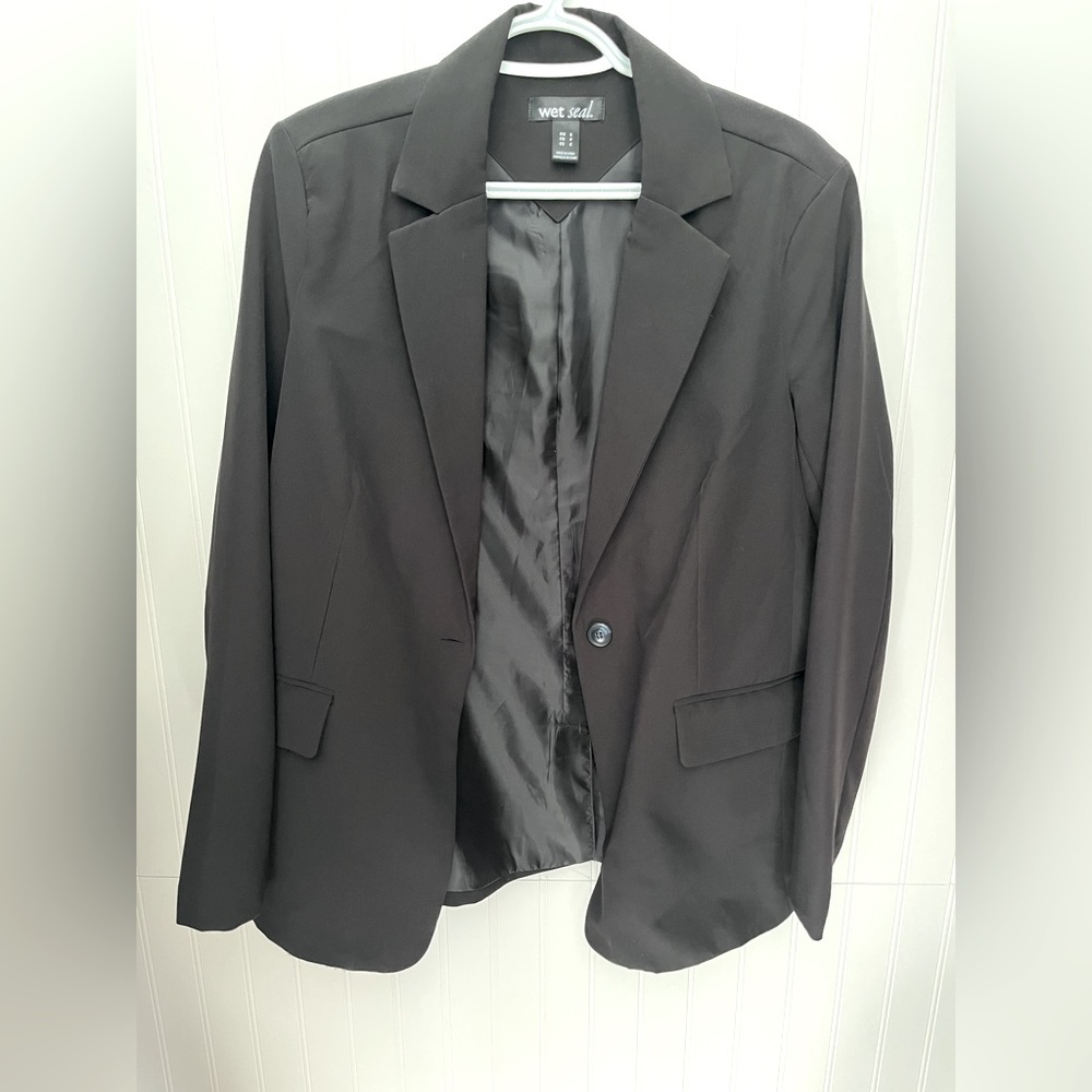 Women’s Black Blazer